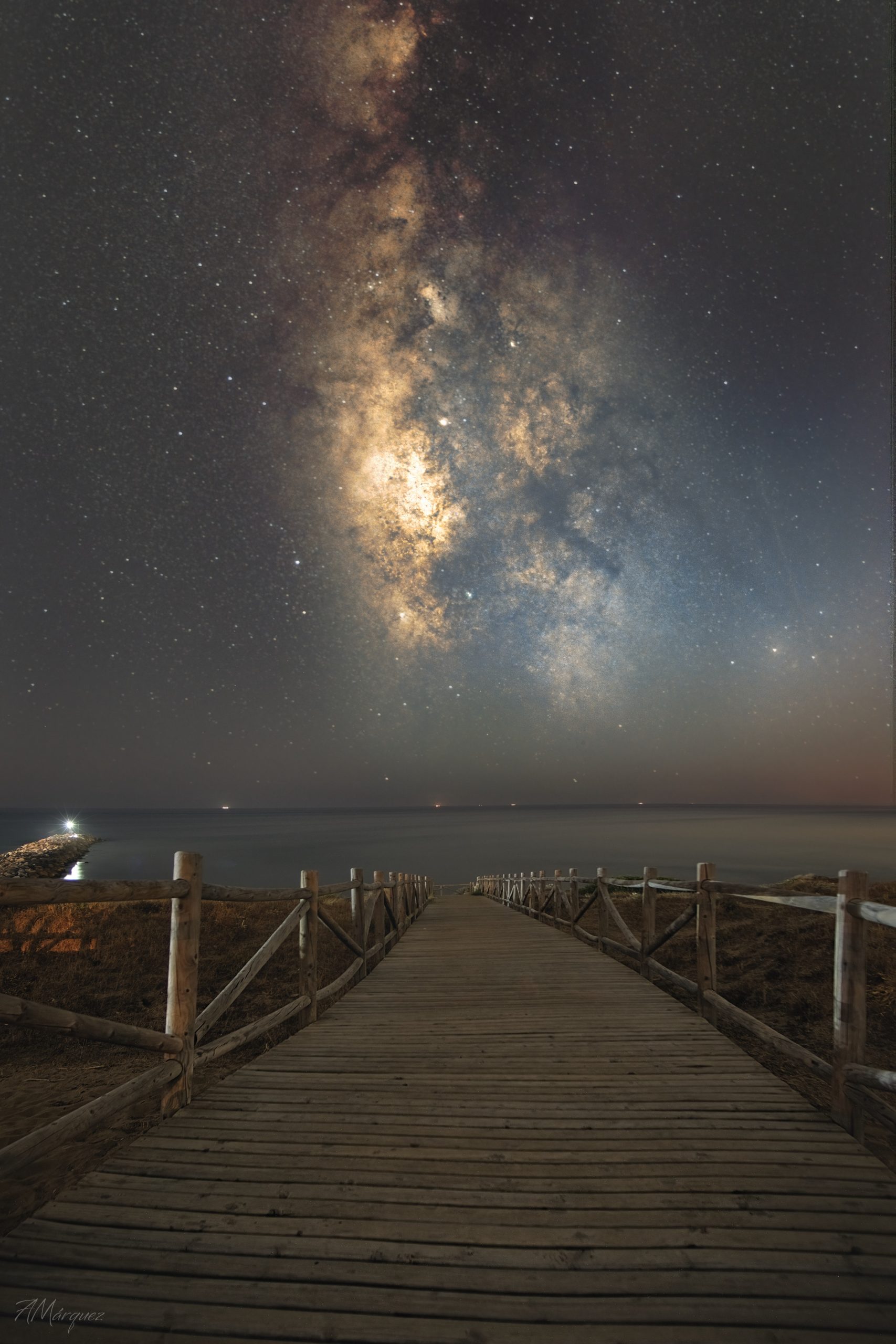 Procesado de la Vía Láctea con PixInsight y Photoshop: Flujo de Trabajo Profesional